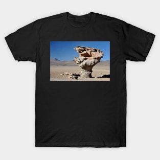 Bolivie - Salar d'Uyuni, arbre de pierre T-Shirt